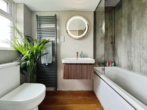 Photo 1- click for photo gallery